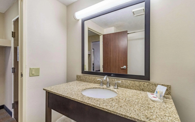 Comfort Inn - Independence