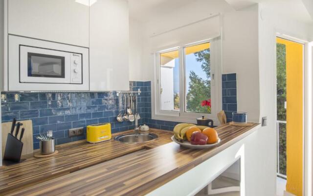 Shiny Studio with Pool & Carihuela Beach at 500m