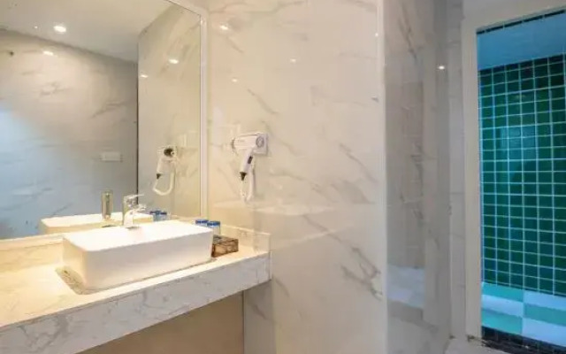 Andersen Theme Apartment