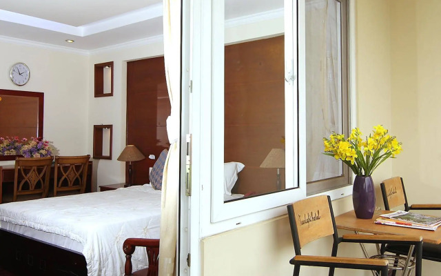 Moonlight Hotel Saigon South