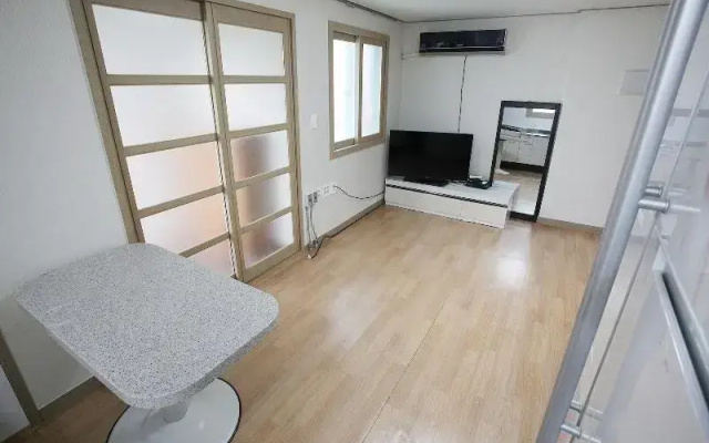 Jeju Yeongsung Motel