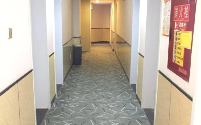 7Days Inn Chain Hotel (Chengdu Wuhou Temple Jinli Provincial Orthopedic Hospital Subway Station)