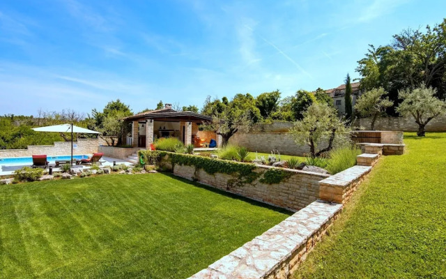 Splendid Villa With Private Swimming Pool
