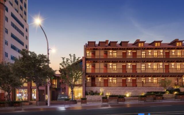 Qingting · Lyric Courtyard Hotel (Zhongshan Road Metro Station, Zhanqiao, Qingdao)