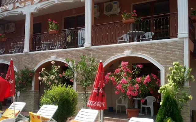 Perla Family Hotel