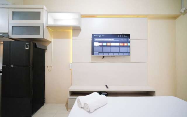 Simple And Comfortable Living Studio At Bale Hinggil Apartment