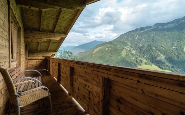 Large Luxury Chalet near Ski Area Zillerarena Königsleiten