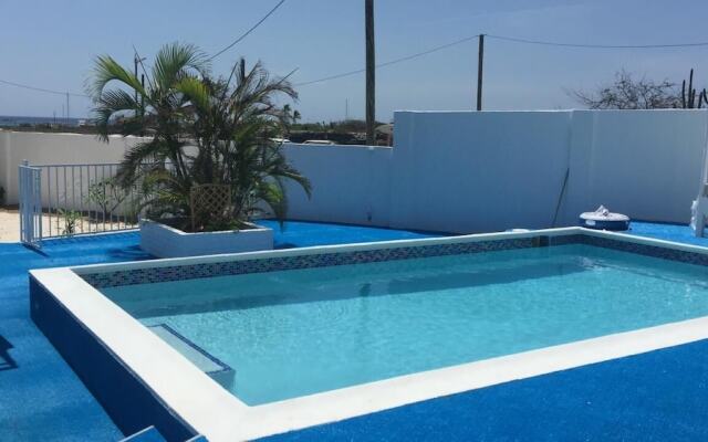 Ocean Front Villa in Aruba - Stunning Full House