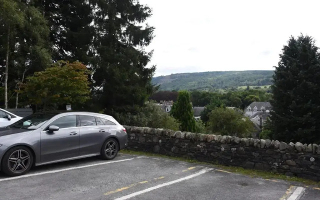 Tigh-na-Cloich Hotel