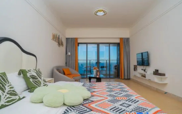 Yangjiang Hailing Island Poly Shili Yintan Fourth Quarter Holiday Apartment