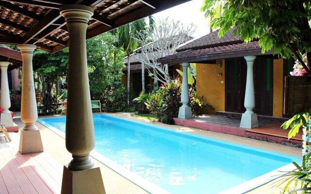 Excellence Villas & Hostel