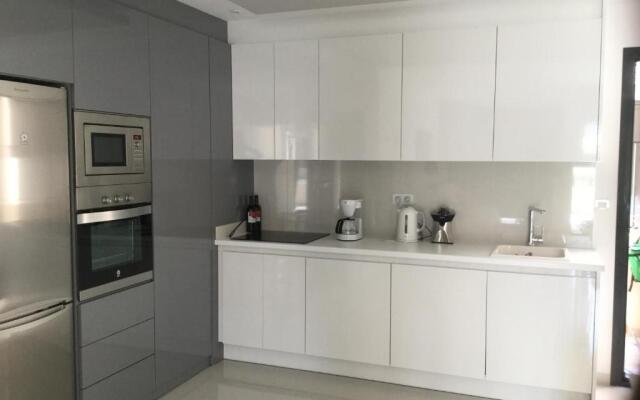 Playa Elisa Bay app 411