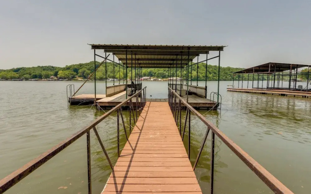 Lakefront Versailles Vacation Rental w/ Dock!