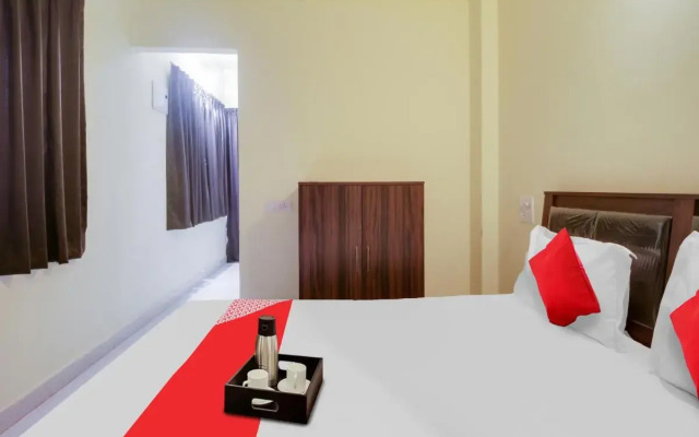 OYO Flagship 70262 Hotel River Wood