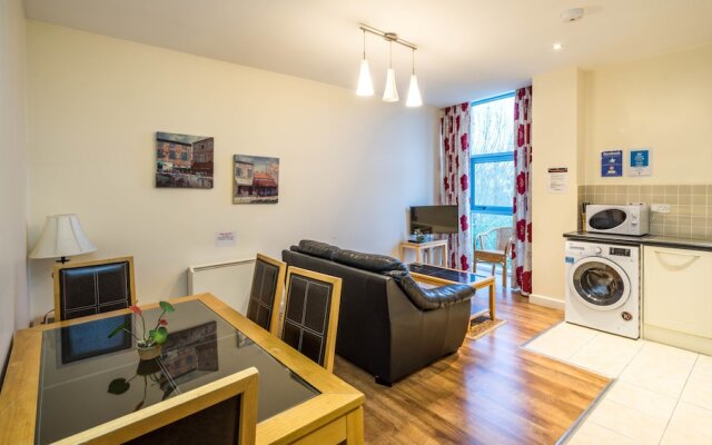 The Courtyard Apartments