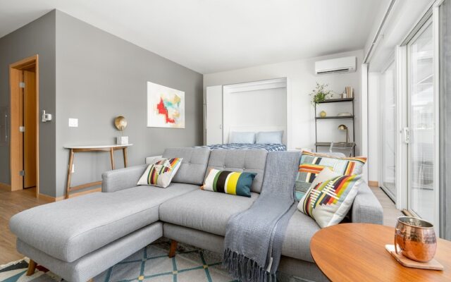Lake Michigan Lux Apartments by Barsala