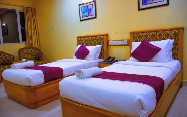 Naksha Tree Hotels - Mogappair