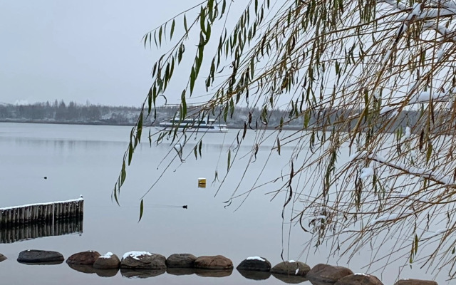 Pool & Lake Holiday Home