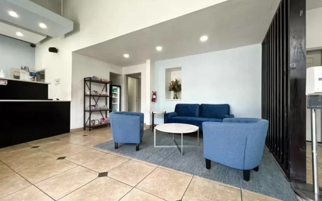 Howard Johnson by Wyndham Portland Airport