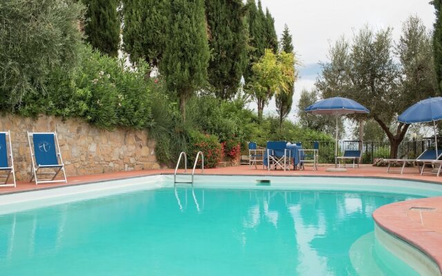 Beautiful Farmhouse in San Vivaldo with Swimming Pool