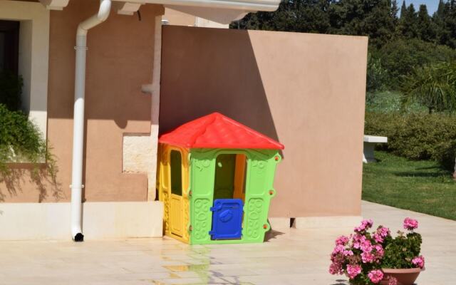 Luxurious Holiday Home With Swimming Pool In Syracuse Italy
