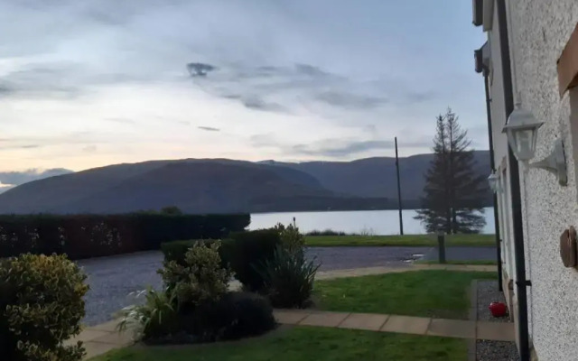 Conaglen, 2 Bedroom Lochside Flat