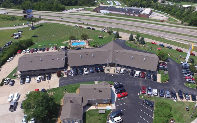 Pinemark Inn & Suites