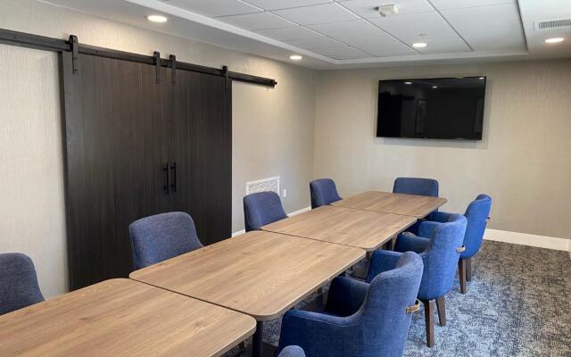 Staybridge Suites Phoenix - Glendale Sports Dist by IHG