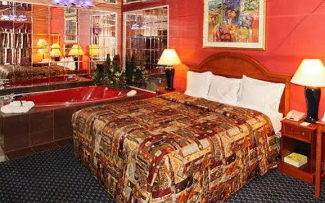 Rodeway Inn & Suites