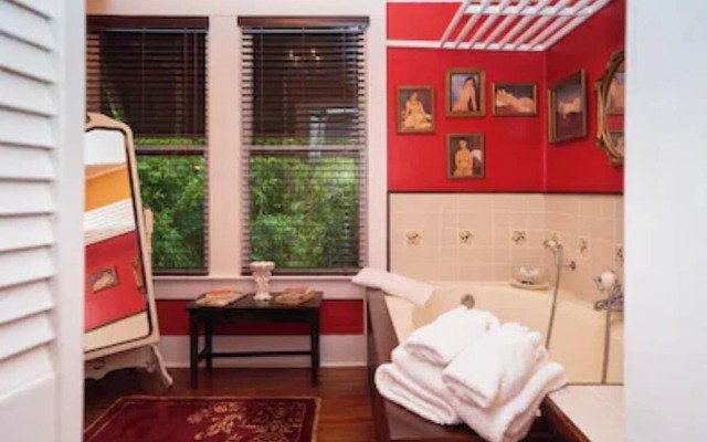 Grady House Bed & Breakfast