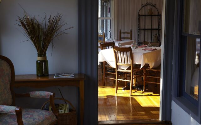 Andrie Rose Inn