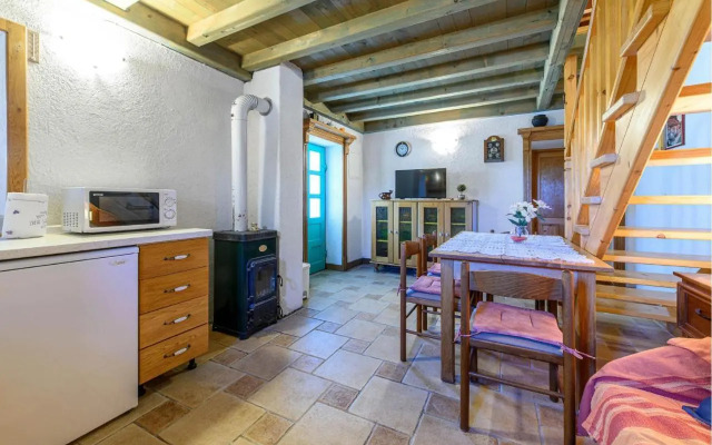 One-Bedroom Holiday home Jadrija with a Fireplace 03