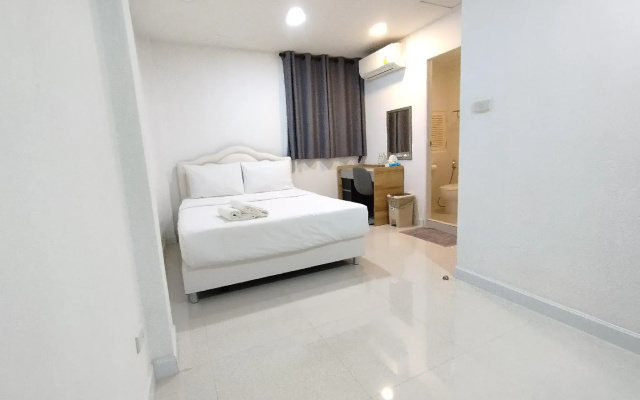 Aree Art Residence