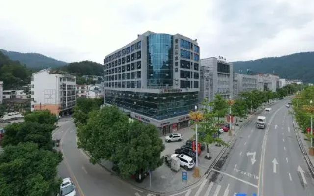 QingChuan LandScapeHotel