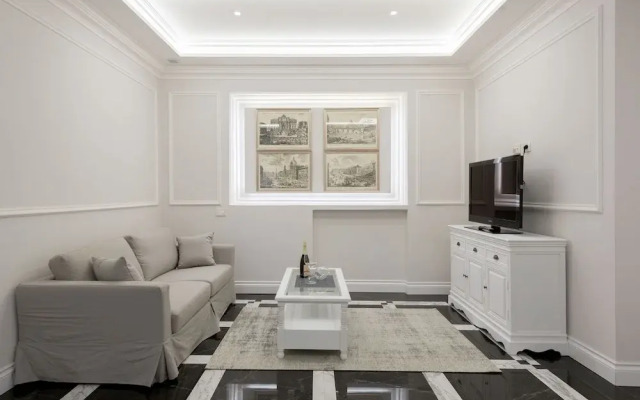 Aurora Luxury Suites