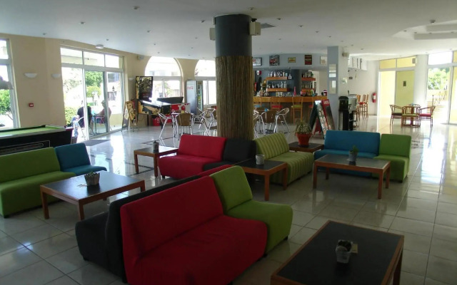Summerland Hotel & Bungalows