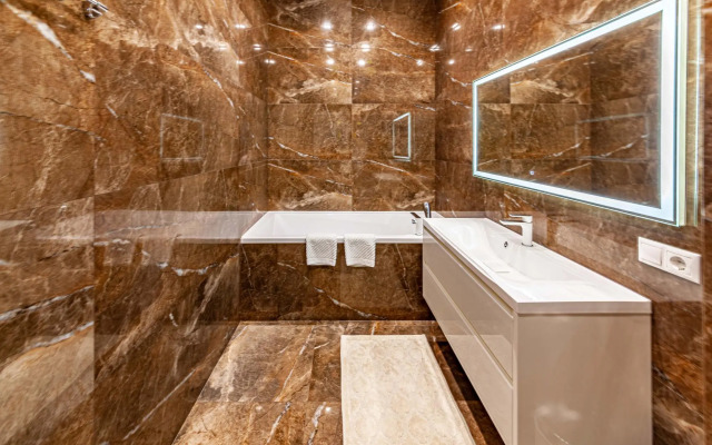 Апартаменты на улице Чкалова 75 (52/3)