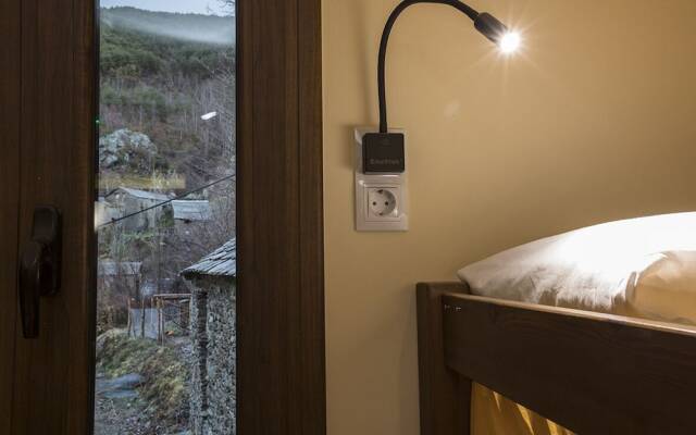 Abadia De Montenartro Hostel