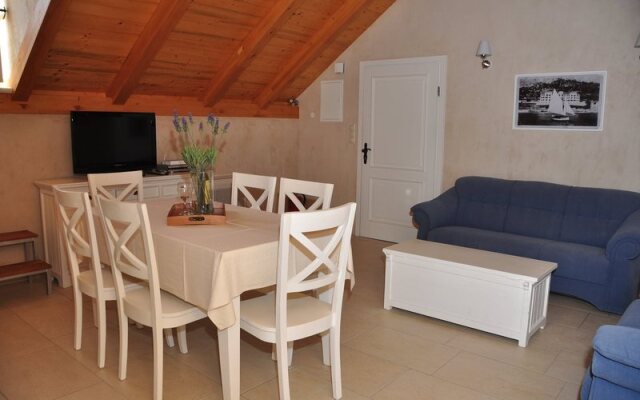 Villa Mama