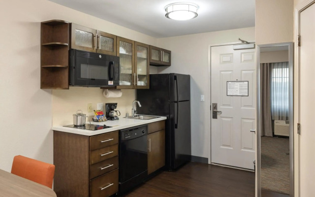 Candlewood Suites Anaheim - Resort Area by IHG