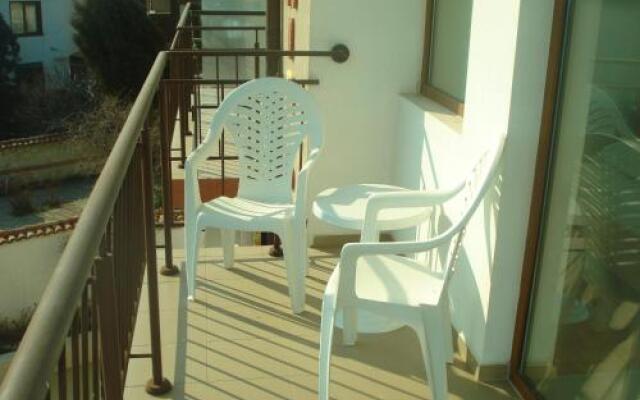 Guest House Ianis Paradise