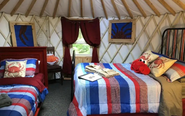 Nauti Otter Inn and Yurt Village