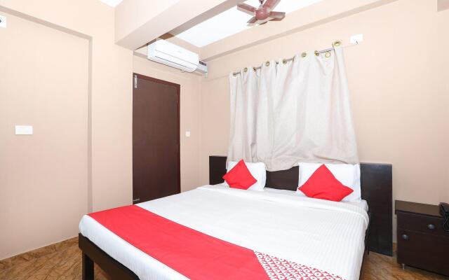 OYO 17106 Hotel Royal