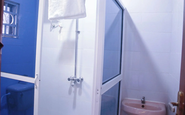 Emrosy Hotels