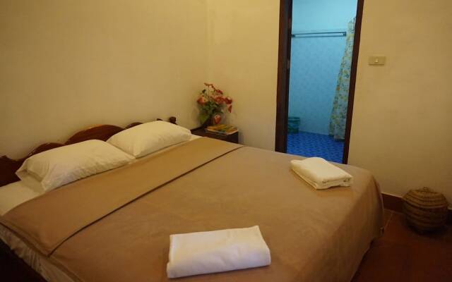 Sene Huaphanh Guest House