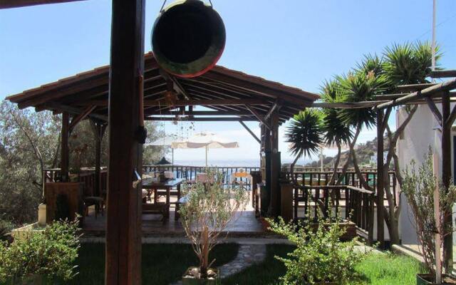 Oasis Hotel