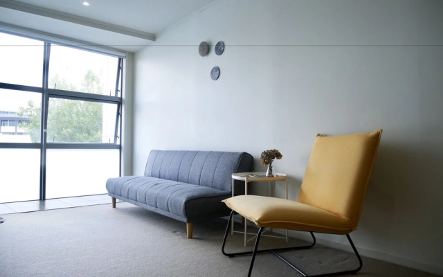 Leafy Street Apartment Central Auckland