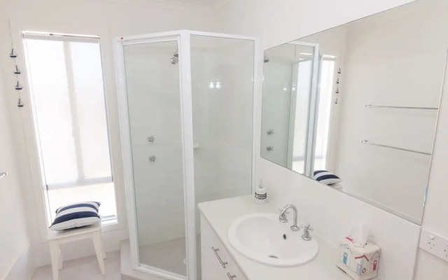 Lady Bay Getaway - 12 Lady Bay, Normanville