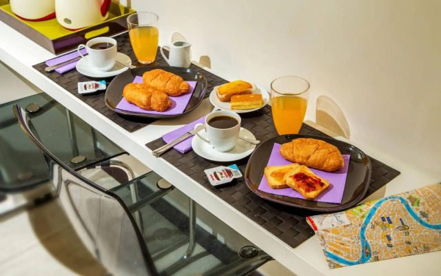 Roma Central Guest House