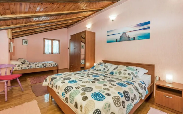 Amazing Home in Karlobag With 3 Bedrooms and Wifi